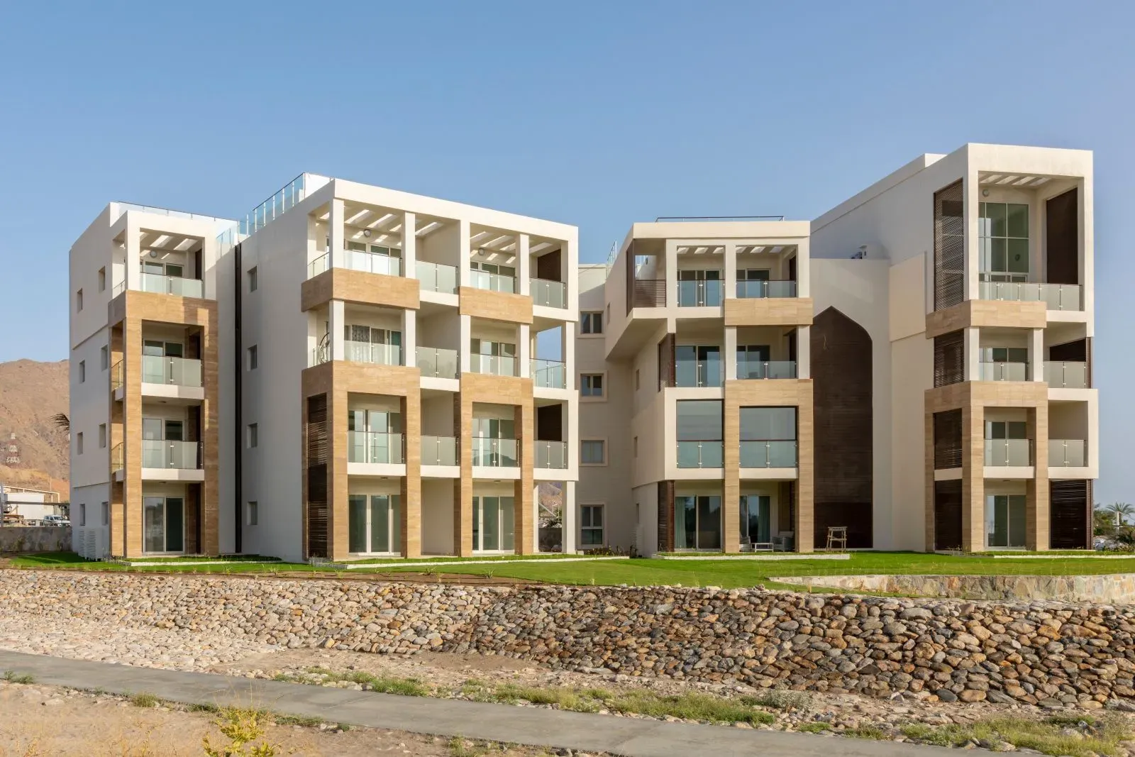 image of jebel sifah